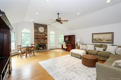 30 Todd Drive E, Glen Head, NY 11545 - Photo 15