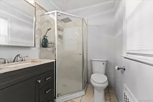 59 Hicks Ln, Great Neck, NY 11024 - Photo 13