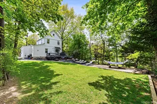 59 Hicks Ln, Great Neck, NY 11024 - Photo 23