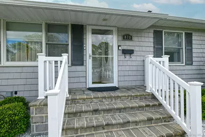 871 Pineneck Road, Seaford, NY 11783 - Photo 3