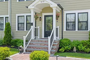 619 Bailey Ave, Greenport, NY 11944 - Photo 3