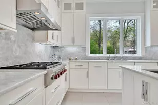 12 Dalewood Dr, Suffern, NY 10901 - Photo 11