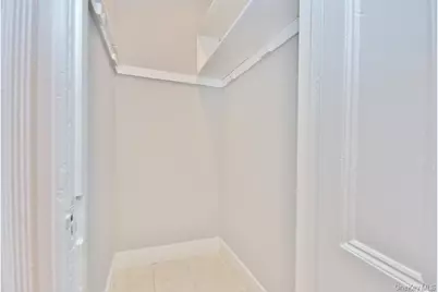 521 E 235th Street, Bronx, NY 10470 - Photo 33