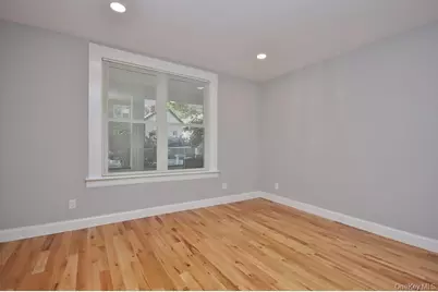 521 E 235th Street, Bronx, NY 10470 - Photo 17