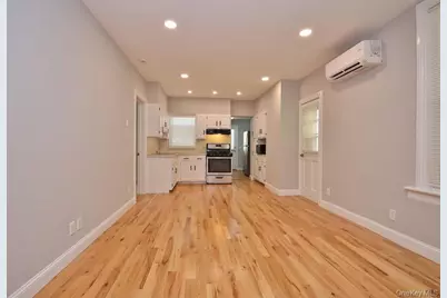 521 E 235th Street, Bronx, NY 10470 - Photo 11