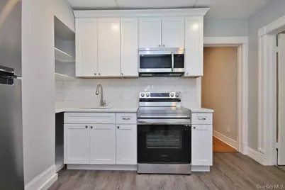 521 E 235th Street, Bronx, NY 10470 - Photo 23
