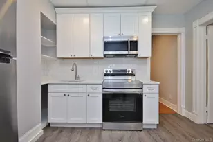 521 E 235th St, Bronx, NY 10470 - Photo 23