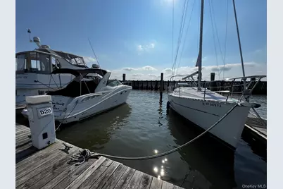 D-20 Half Moon Bay Marina, Croton on Hudson, NY 10520 - Photo 3