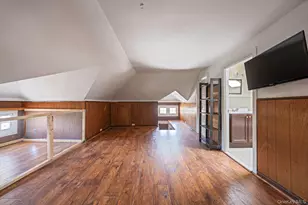 537 Livingston St, Westbury, NY 11590 - Photo 11