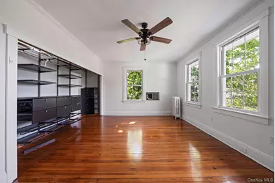 537 Livingston Street, Westbury, NY 11590 - Photo 21