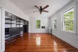 537 Livingston St, Westbury, NY 11590 - Photo 21