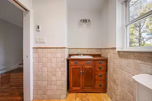 537 Livingston St, Westbury, NY 11590 - Photo 15
