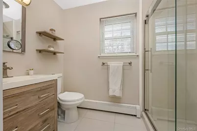 56 Arrowhead Avenue, Riverhead, NY 11901 - Photo 17