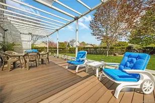56 Arrowhead Ave, Riverhead, NY 11901 - Photo 31