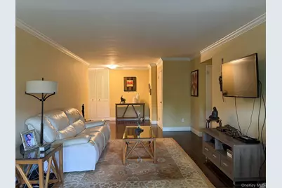 40 Stoner Avenue #1D, Great Neck, NY 11021 - Photo 5