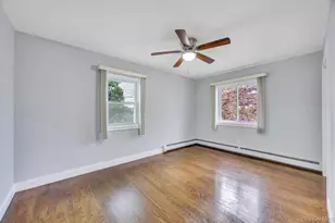 226 Princess St, Hicksville, NY 11801 - Photo 17