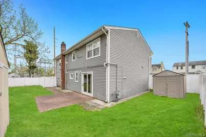 226 Princess Street, Hicksville, NY 11801 - Photo 19