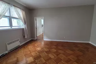 182 Lowell Ave, Floral Park, NY 11001 - Photo 13