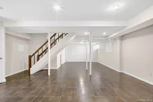 167 Old Mill Rd, Manhasset, NY 11030 - Photo 19