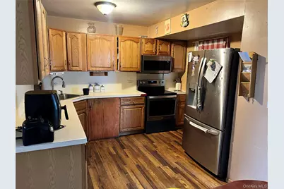3016 Beechnut Avenue, Medford, NY 11763 - Photo 23
