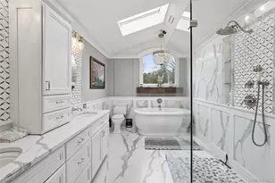 70 Laurel Ct, Syosset, NY 11791 - Photo 17