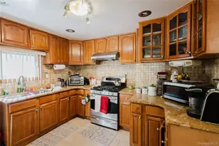 90-62 202nd St, Hollis, NY 11423 - Photo 9
