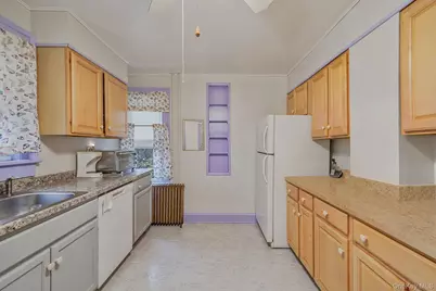 44 Redmond Avenue, Bay Shore, NY 11706 - Photo 11