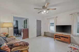 44 Redmond Ave, Bay Shore, NY 11706 - Photo 9