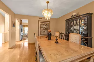 7 Eastern Dr, New Hyde Park, NY 11040 - Photo 5
