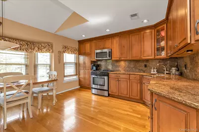 7 Eastern Drive, New Hyde Park, NY 11040 - Photo 3