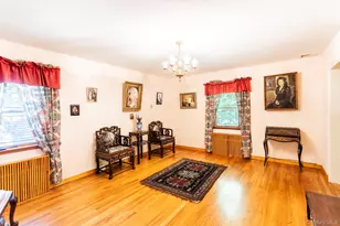 801-12 Tryon Pl, Jamaica, NY 11432 - Photo 9