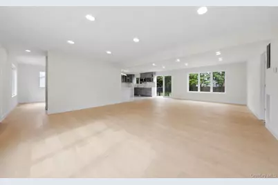 136 Udall Road, West Islip, NY 11795 - Photo 27