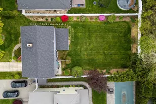 1682 Hannington Ave, Wantagh, NY 11793 - Photo 33