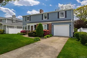 1682 Hannington Ave, Wantagh, NY 11793 - Photo 3