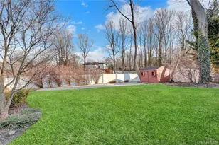 8 White Birch Dr, Dix Hills, NY 11746 - Photo 33