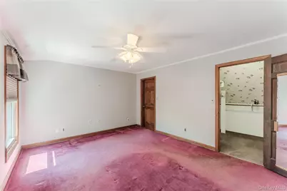 16 Rainbow Lane, Levittown, NY 11756 - Photo 19