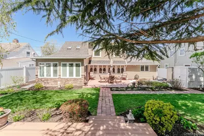 16 Rainbow Lane, Levittown, NY 11756 - Photo 21