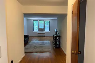678 Warburton, Yonkers, NY 10701 - Photo 5