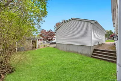 18 Islip Drive, Sound Beach, NY 11789 - Photo 29