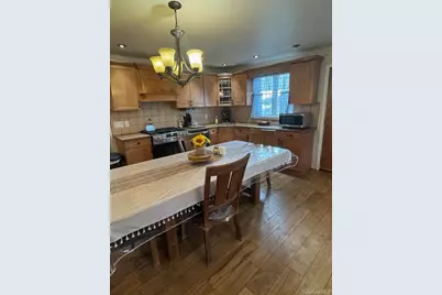 82 Westcott Street, Inwood, NY 11096 - Photo 3
