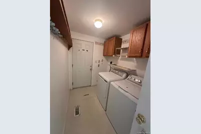 35 Gables Boulevard, Poughkeepsie, NY 12603 - Photo 13