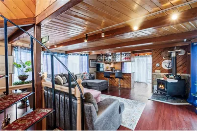 10 Matinecock Avenue, Port Washington, NY 11050 - Photo 15