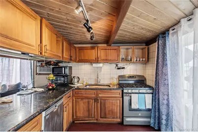 10 Matinecock Avenue, Port Washington, NY 11050 - Photo 25
