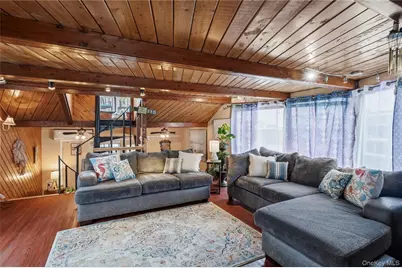 10 Matinecock Avenue, Port Washington, NY 11050 - Photo 17