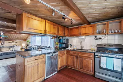 10 Matinecock Avenue, Port Washington, NY 11050 - Photo 23