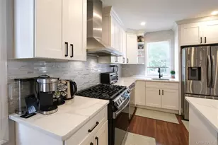 119 Munro Blvd, Valley Stream, NY 11581 - Photo 9