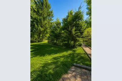 17 Sherwood Road, Cortlandt Manor, NY 10567 - Photo 3