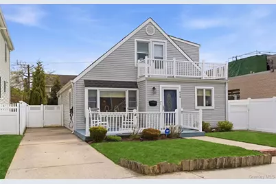 540 W Walnut Street, Long Beach, NY 11561 - Photo 1