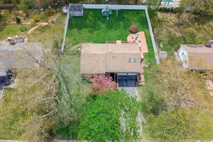 42 Sunflower Dr, Hauppauge, NY 11788 - Photo 25