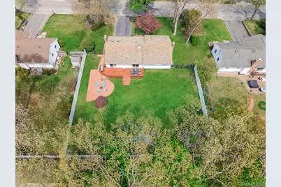 42 Sunflower Drive, Hauppauge, NY 11788 - Photo 27